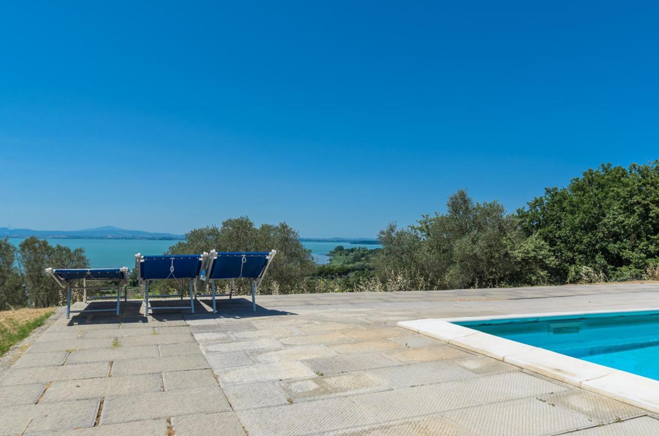 Poloturisticoumbria Rustico Con Piscina Vista Lago Passignano sul Trasimeno Exterior photo